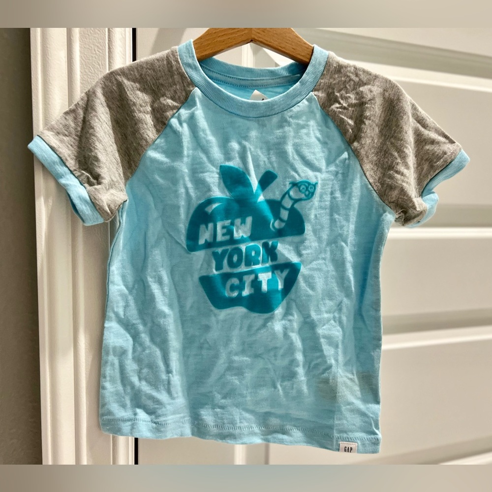 Brand new! Toddler boy’s Gap graphic t shirt
